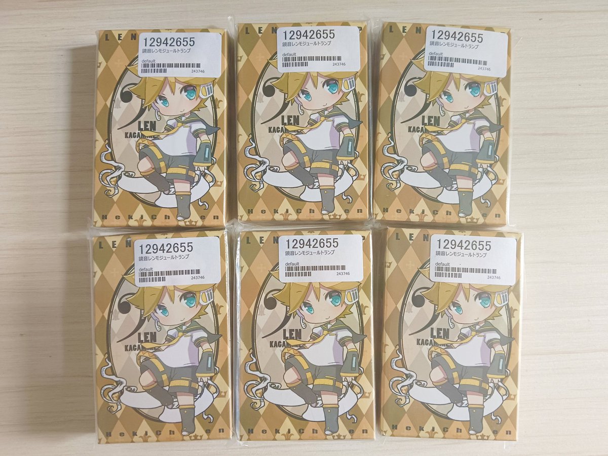 因为国际运费昂贵缘故，我和朋友们一起购买了扑克牌，不过我现在才拿到快递，现在发布图片会不会太晚了?😳