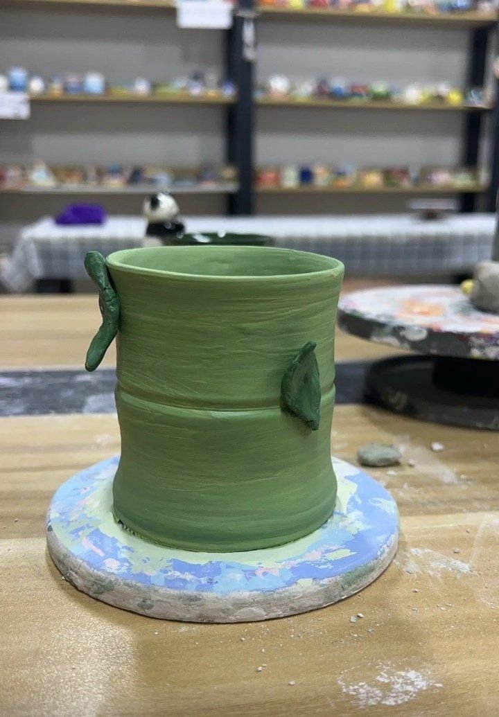 sdaeec's tweet image. 彫刻しているのは陶土だけではなく、精緻な生活への追求