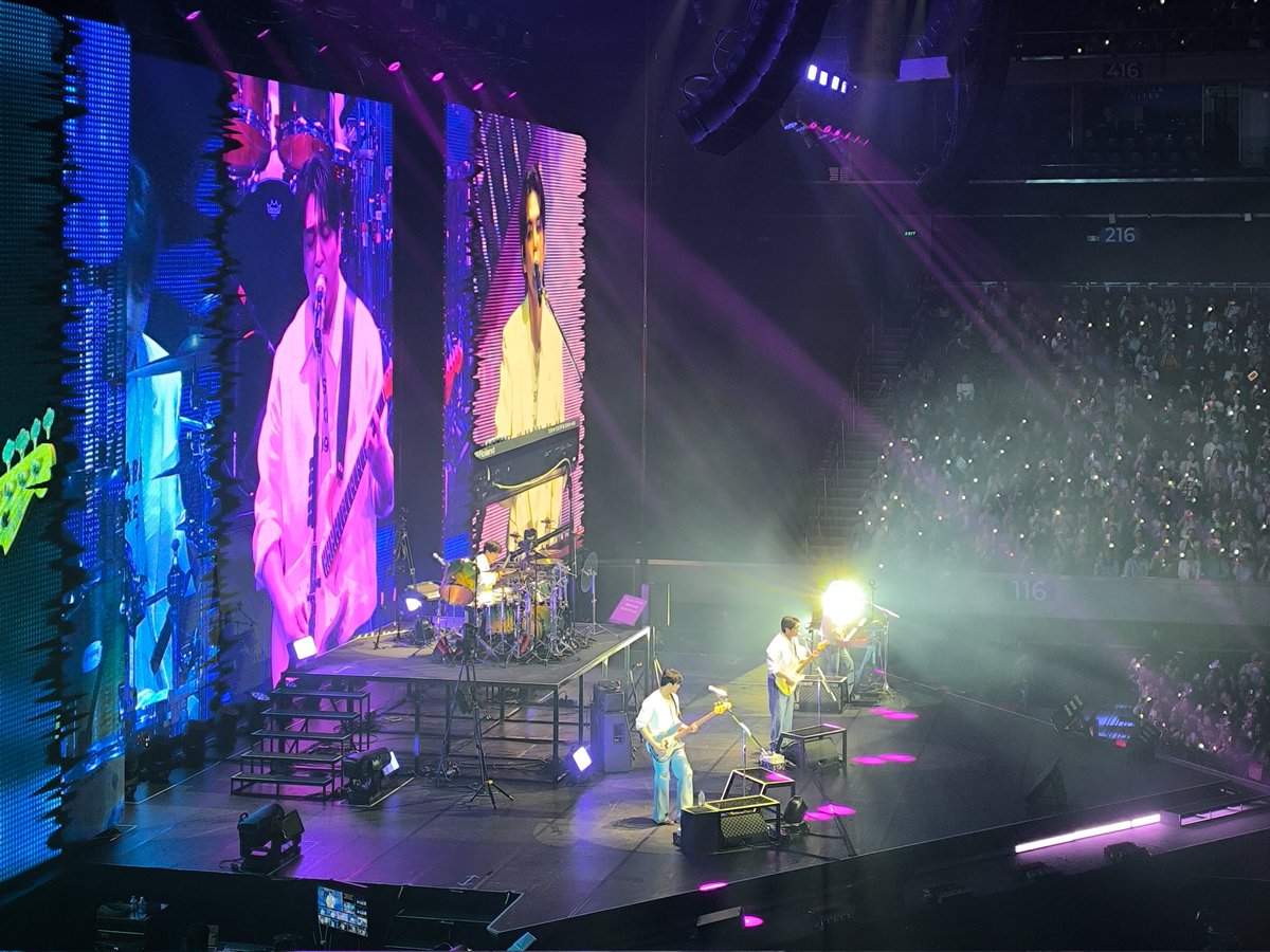 si dowoon, younghyun, sungjin, at ang ilaw
#jaelonthedecademnl