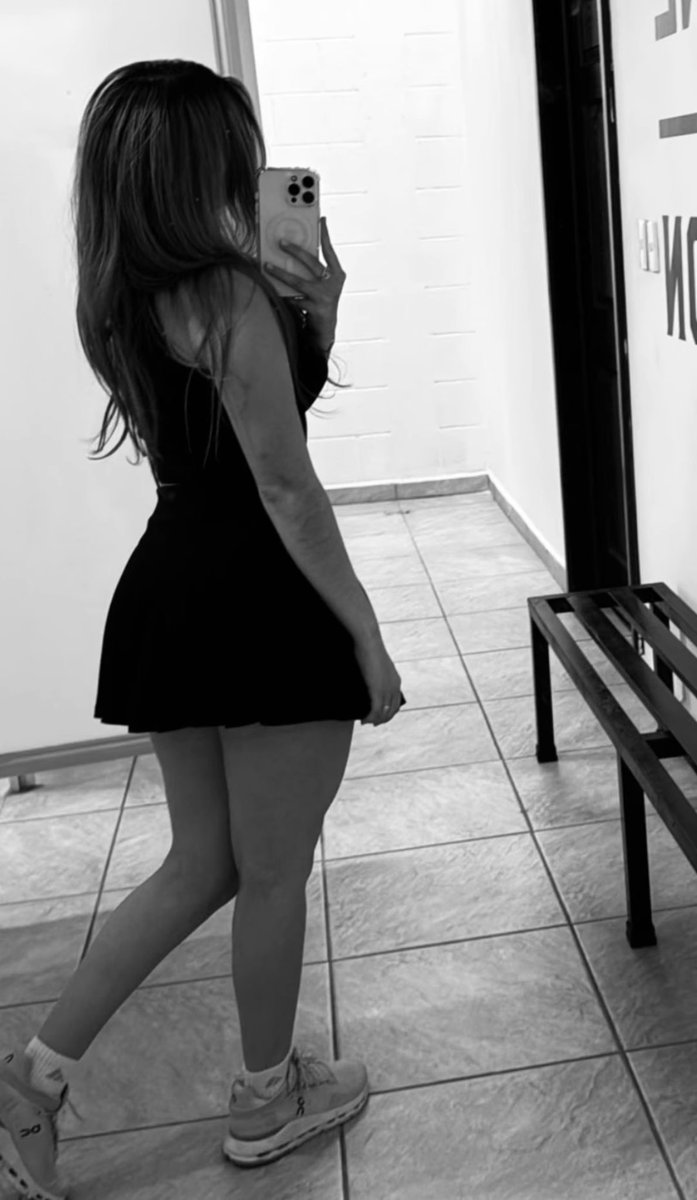 danielaaa tweet media