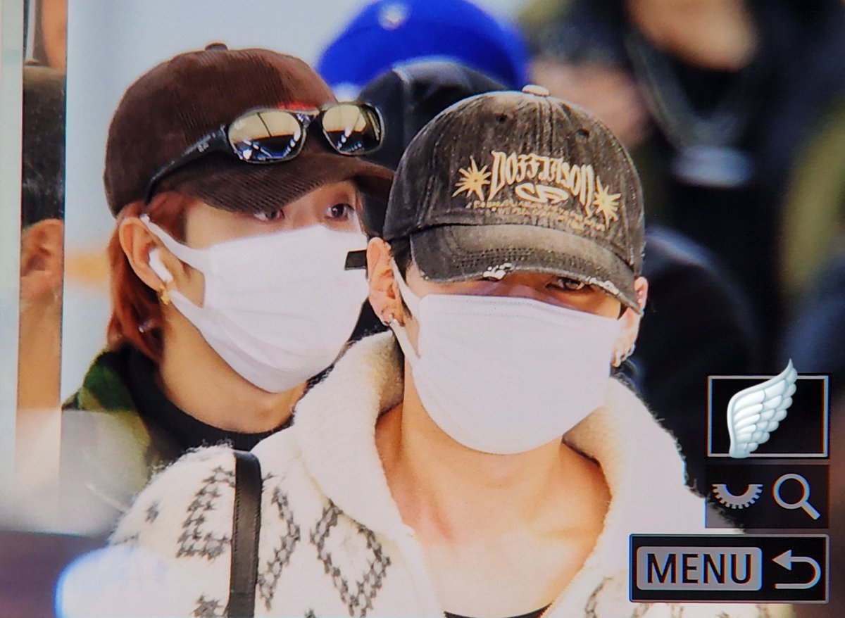 hantenshi_'s tweet image. 🪽 260126 Han Lee Know pre

✈️ arrival

#ハン #リノ #리노 #보드람지 #minsung #ストレイキッズ #한지성 #스트레이키즈 #Han #LeeKnow #StrayKids