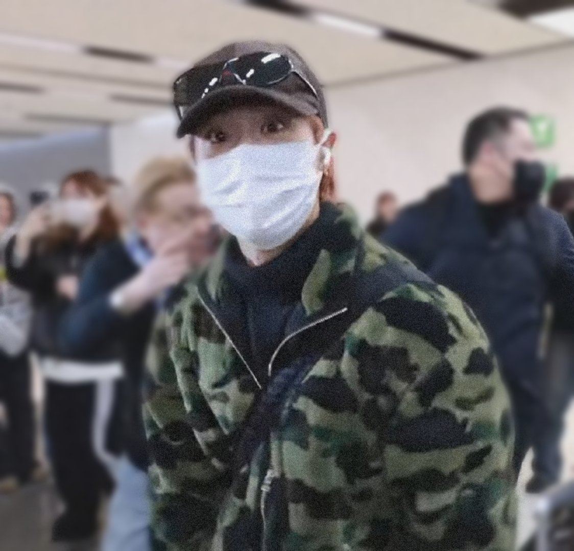 moonlightmino's tweet image. his eyes can speak