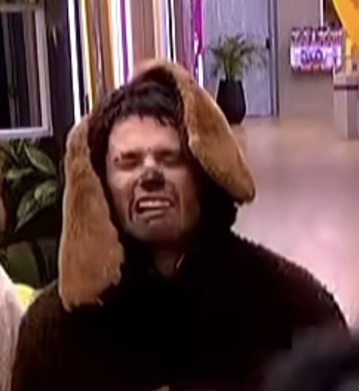 Tebi está a nada de mandarle saludos hasta a la tía piedad

 #LaCasaDeLosFamososCol3