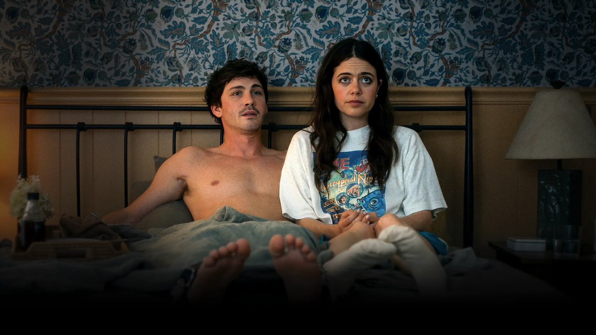 Oh, Hi! tinyurl.com/275berdm 
When is a good time to tell your girlfriend that you’re just not that into her? Oh, Hi! suggests it probably isn’t when you’re in the middle of a light bondage session and you’re handcuffed to a bed.

Yup. Stoopid. That’s the scenario th...