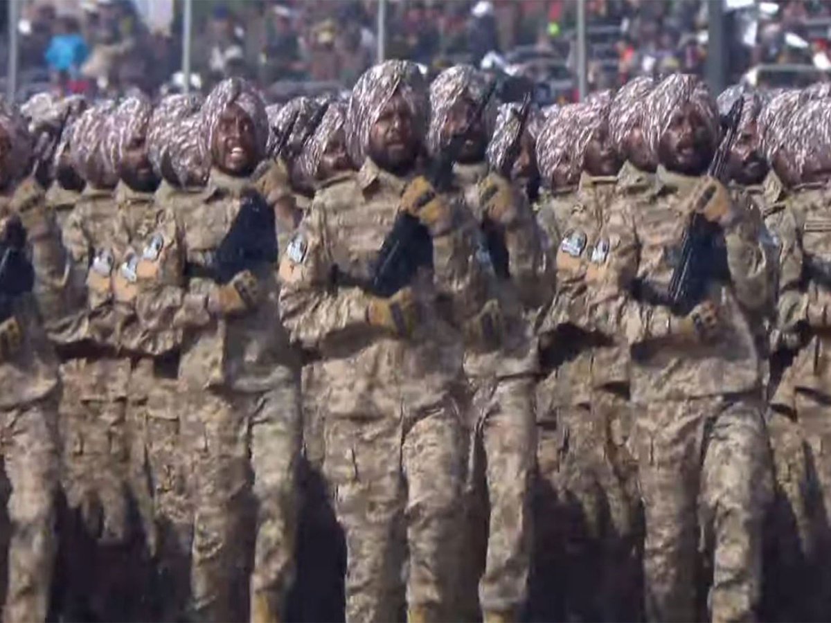 ani_digital's tweet photo. R-Day 2026: Army Infantry contingents march down Kartavya Path

Read @ANI Story | https://t.co/1Spyl2EdQs 

#RepublicDay2026 #ArmyInfantry #KartavyaPath https://t.co/9LUIrBtswf