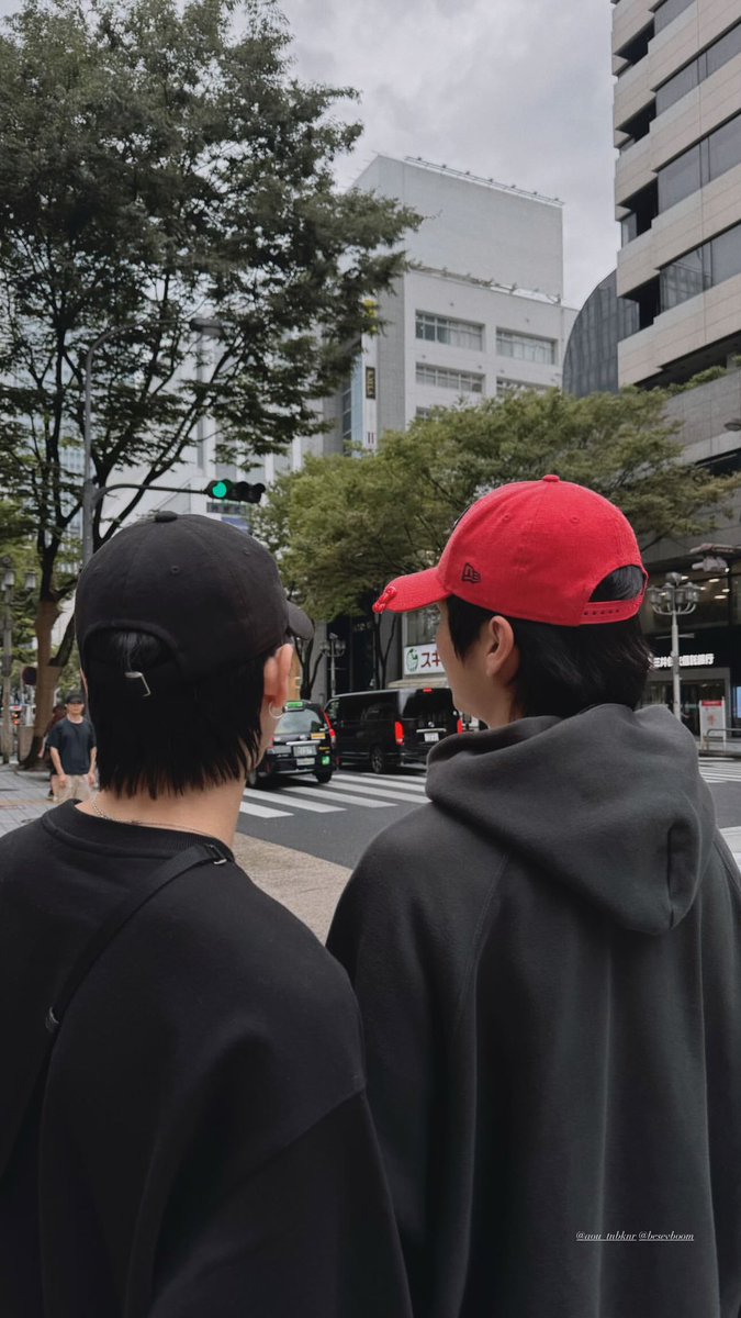 etalasebahagia's tweet image. aouboom characters as indonesian songs from my playlist but i wont tell why it is so them, a thread.