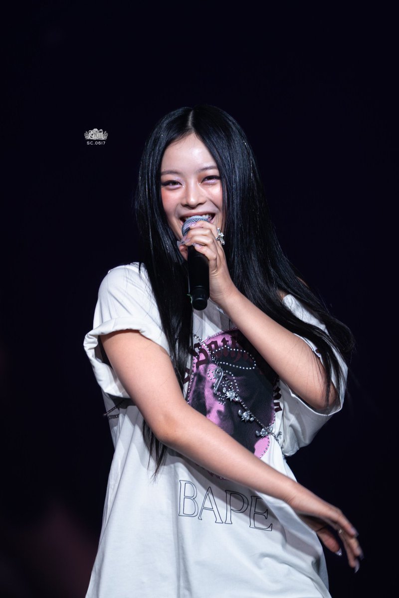 hanni archive⁵ tweet media