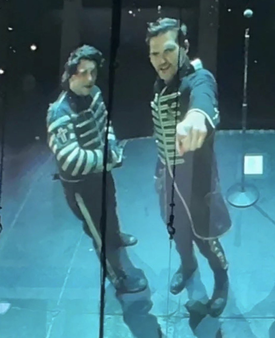 zombkisser's tweet image. just two knuckle heads 😭 nimrods 😭😭 doofuses 😭 nincompoops 😭😭😭☠️