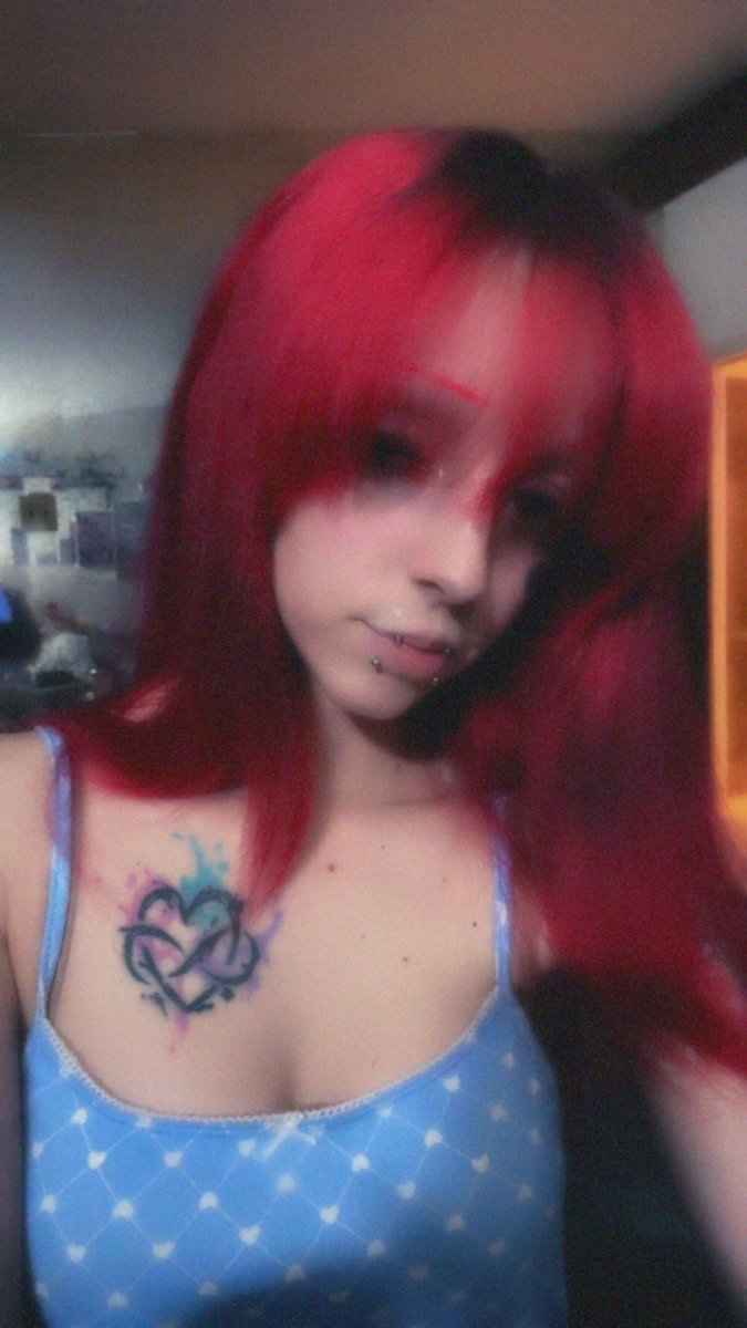novaa_star's tweet photo. late night buyers come spendddd 💸 bored and horny 👀 #sellingcontent #buyingcontent https://t.co/X3ZISTwTl2