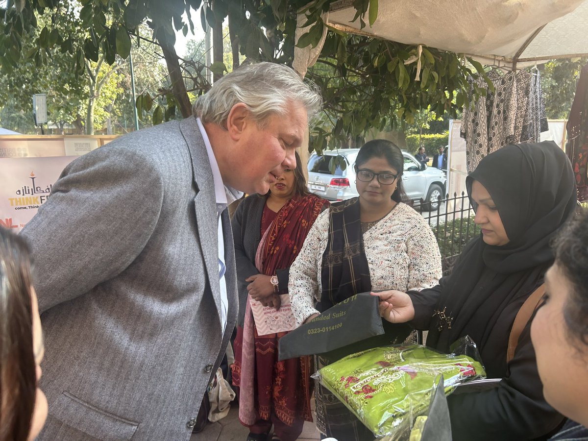 Women's economic empowerment is key to progress! 

In #Lahore at #ThinkFest2026 we connected with talented entrepreneurs, learned about their entrepreneurial journeys, and discovered their inspiring businesses. <a href="/RJSiegert/">Robert-Jan Siegert</a>