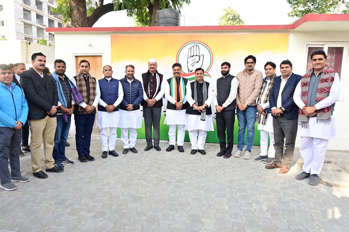 राजस्थान प्रदेश कांग्रेस अध्यक्ष श्री गोविंद सिंह डोटासरा जी एव नेता प्रतिपक्ष श्री टीका राम जूली जी से मुलाक़ात कर गणतंत्र दिवस की शुभकामनाएँ दी। 

#RepublicDay2026