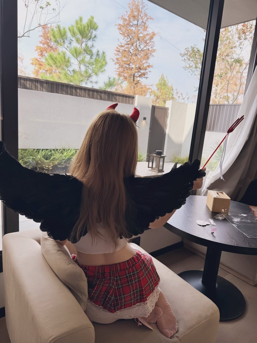 Rocymeow2's tweet photo. 喜欢我 https://t.co/QNcPY9ps9j