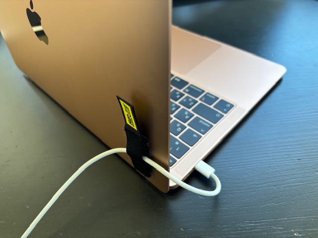 ケーブルキャッチ〉は、サイズ・色バリエーションもたくさん🌈 引用元