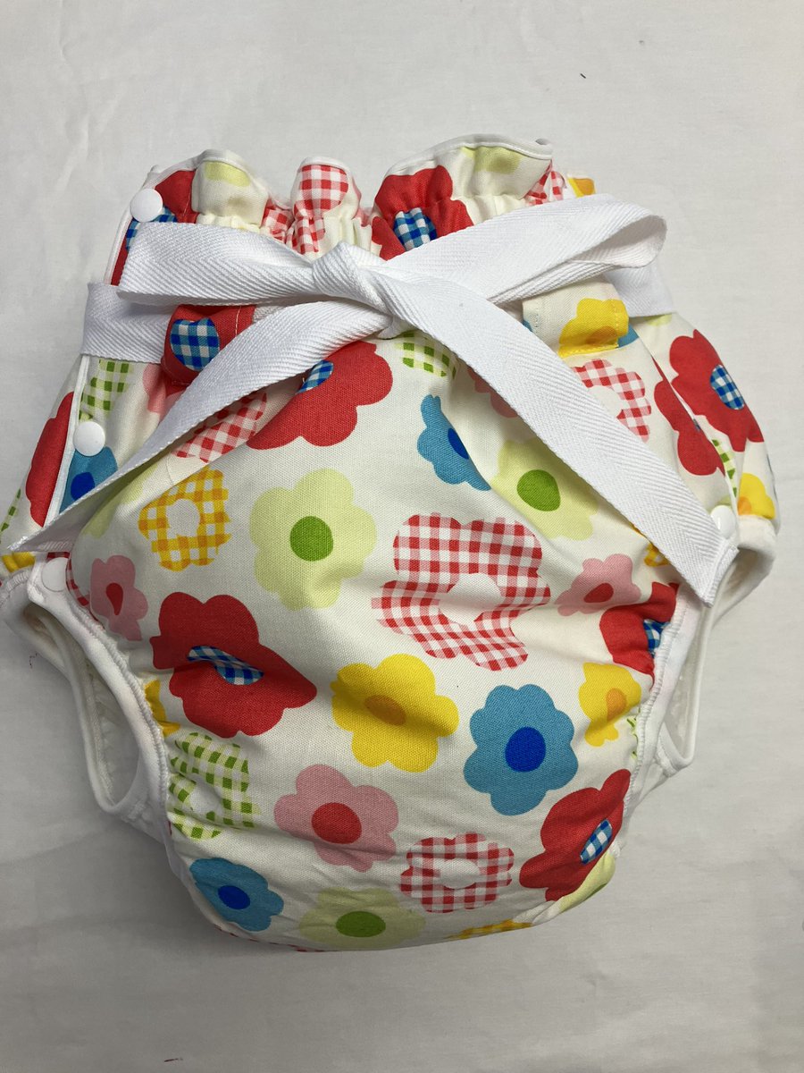 桜の花柄 おむつカバー ノーマルオムツカバー 🌸桜柄プリント生地で仕立てました。 #オムツ