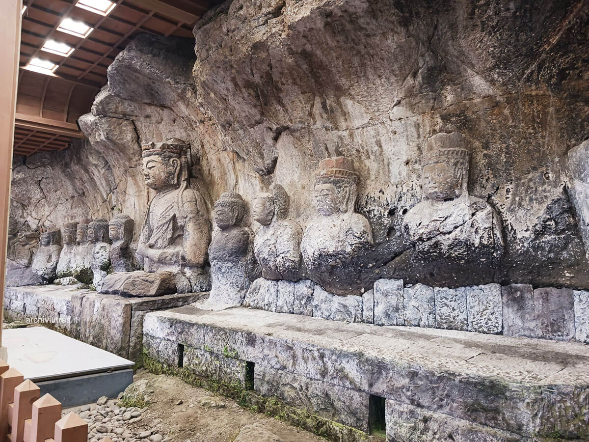 Nella piccola città di Usuki, nella prefettura di Ōita, nel sud del #Giappone (isola di Kyushu), si trova uno dei tesori culturali più celebri e suggestivi del Sol Levante: Usuki Sekibutsu (lett. Buddha di pietra di Usuki) archiviutres.it/luoghi-e-socie…