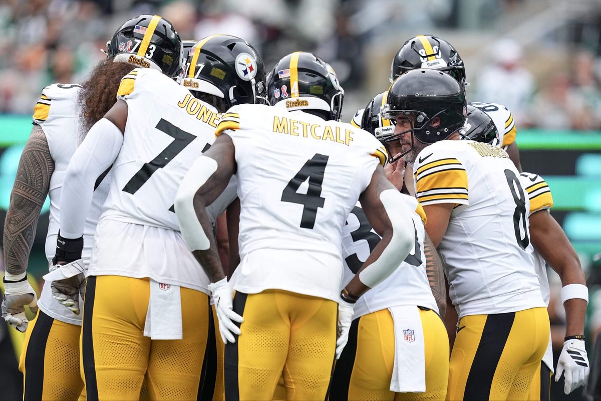 I know a lot of Steelers fans think if Aaron Rodgers returns next year the offense is just automatically gonna look the exact same as it did last year, but I’ll tell you this…

The Steelers offense last year with Rodgers at QB wasn’t *that* far off from being a really good