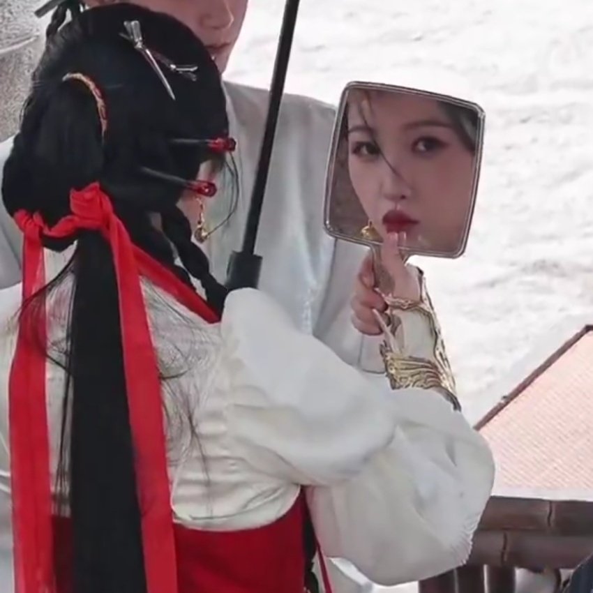 she's so cute and SO pretty