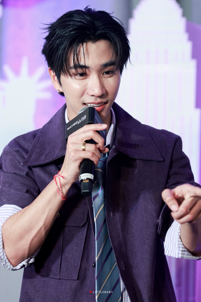 Keep going, afternoon still shines. <3

PERTHSANTA BABYMATTE CUSHION

#MaybellinexPerthSanta
#PerthSanta #เพิร์ธแซนต้า
#PerthTanapon #KDPPE #Santapp