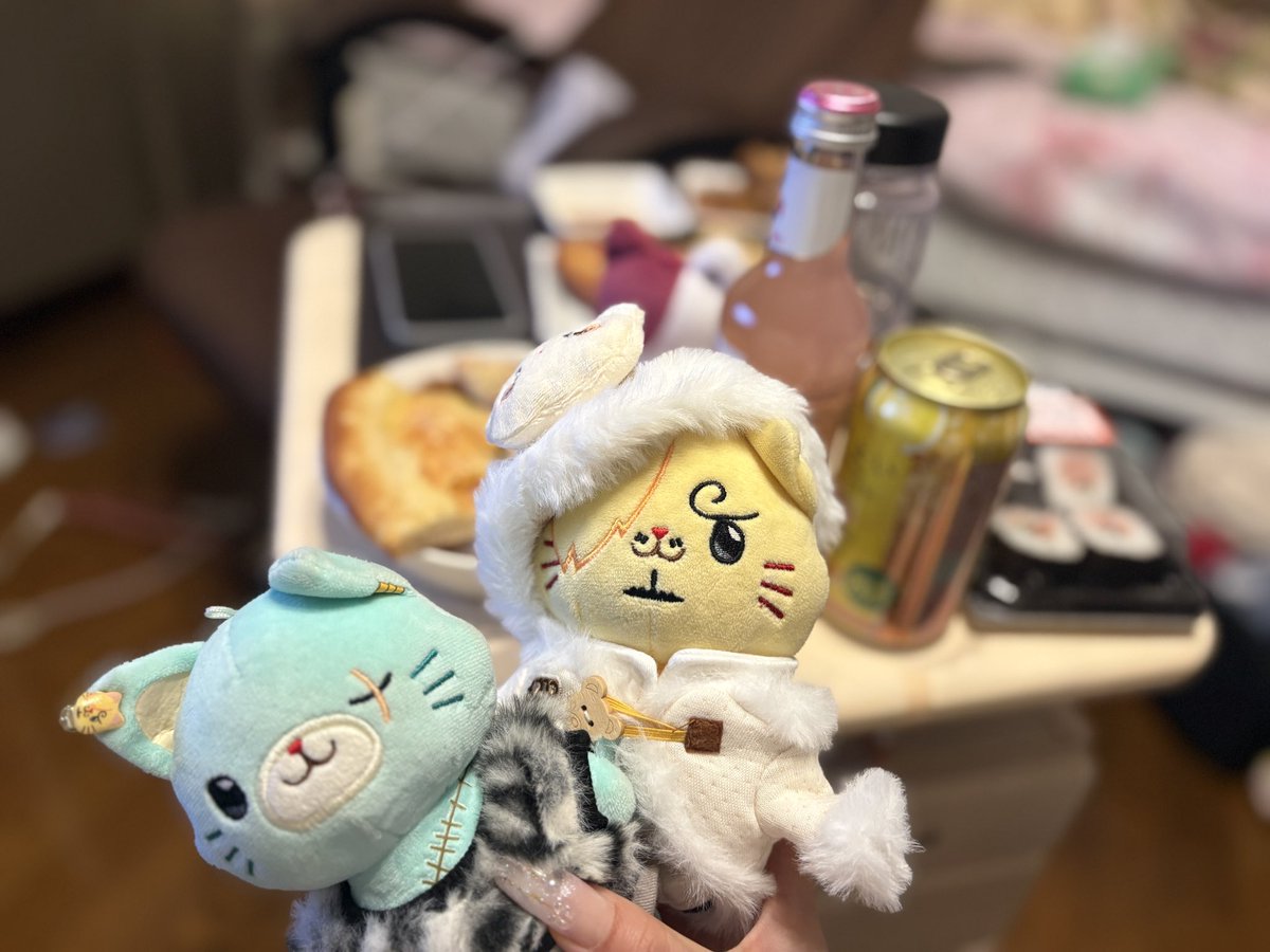 お友達作のパスタを食い、ピザを食べ、酒を飲み、とても素敵な夜でした＞ヮ＜ 久々リラックスできたぜ