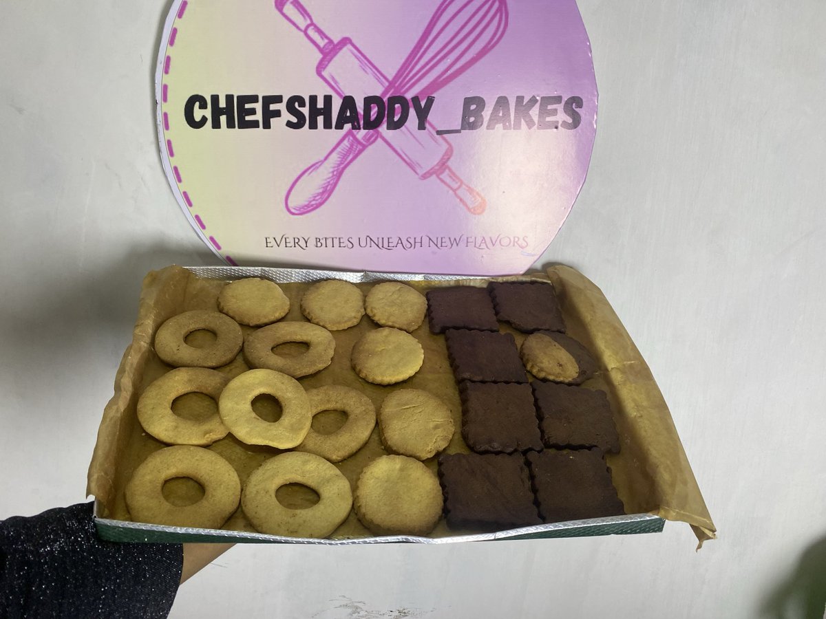 chefshaddybakes's tweet photo. We make the best cake, pastries,small chops, meals and treat in lagos Nigeria and we deliver everywhere send a DM to place your order or message 09098828258 for quick response … https://t.co/TZKpKYqZFF