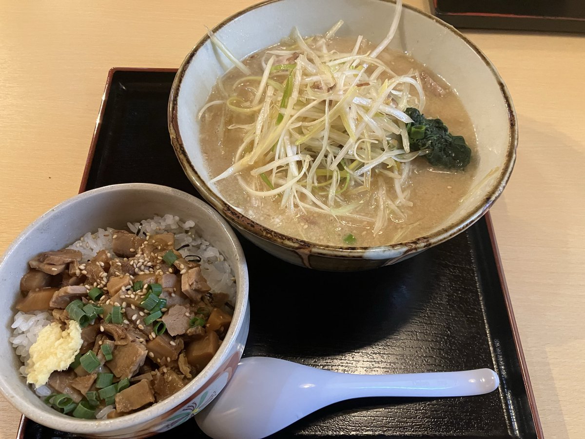 よしだまん tweet media