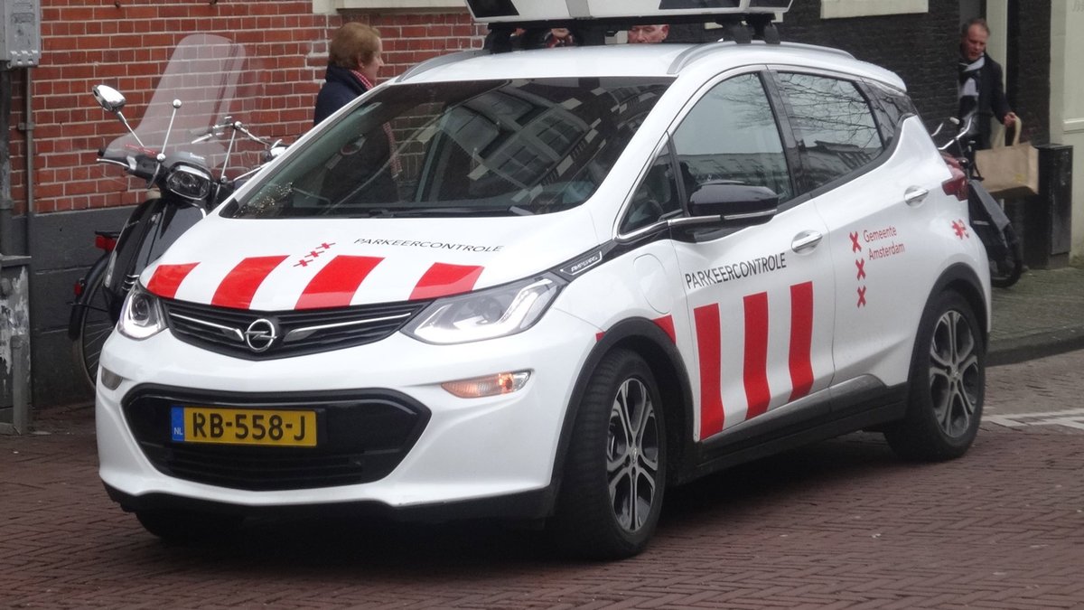 autoblog's tweet image. Nieuw artikel: 1 op de 9 boetes van scanauto’s kunnen de shredder in autoblog.nl/nieuws/1-op-de…