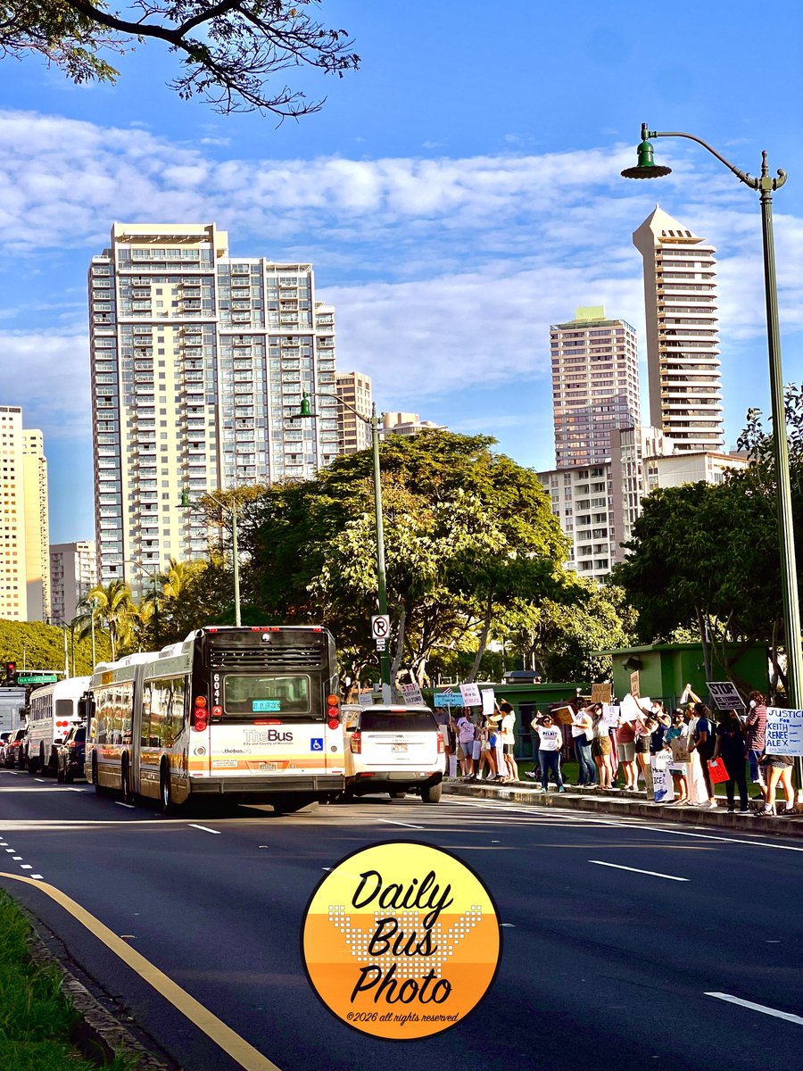 DailyBusPhoto's tweet photo. I like my whiskey neat
#Photograghy #PublicTransit #TheBus #HOLOWithUs #Transit #Bus #BusSpotting #NewFlyer #NewFlyerBuses #NFI #DE60LFR #NovaBus #LFSA #FuckICE #Hawaii #Honolulu #Oahu https://t.co/BQwERLiYOh