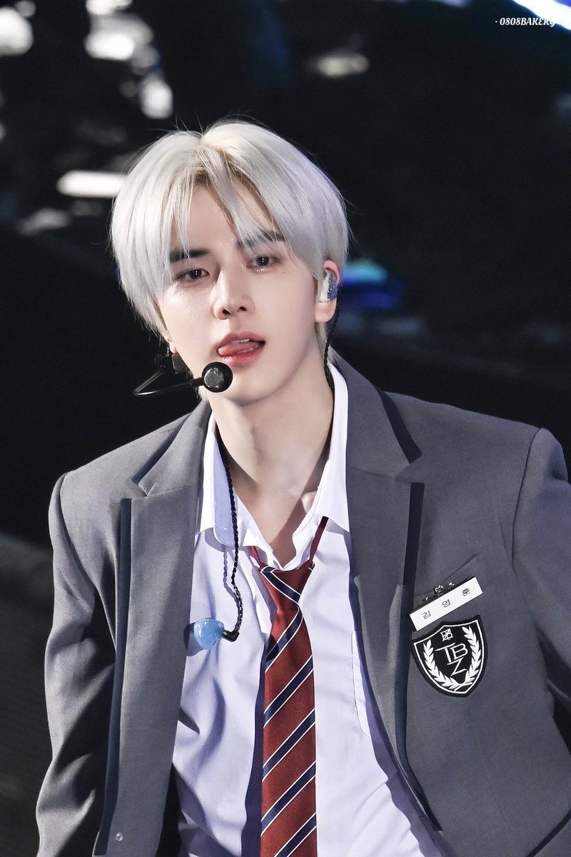 더보이즈 영훈이요!!!

영훈이의 잘생김은 더 뜰 필요가 있다고 생각함..🧐