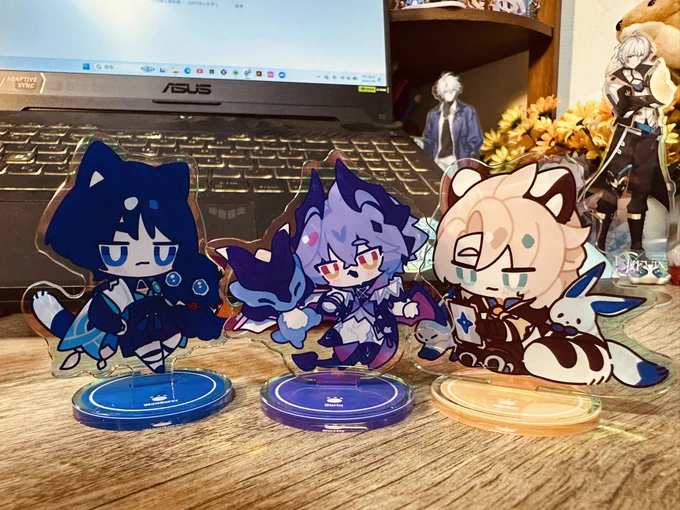 New standees