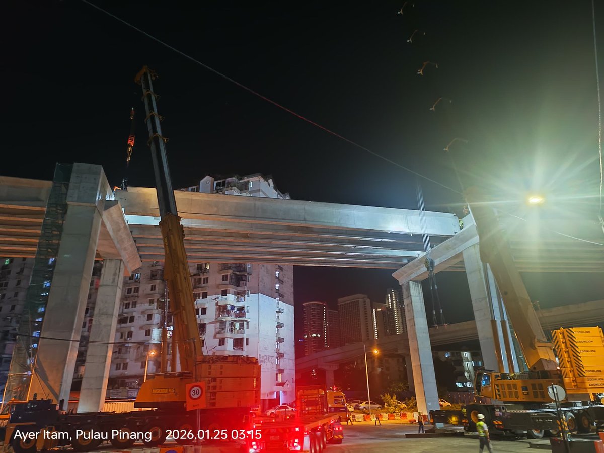 pmrt_package2's tweet photo. 24.1.2026

Launching Completed ✅

Tiga (3) rasuk terakhir di Span P21–P22 berjaya dilancarkan pada 24 Januari 2026. Dengan ini, keseluruhan 232 rasuk bagi Viaduct dan Ramp 1 telah siap sepenuhnya (Lebuhraya Thean Teik) https://t.co/qJTUQxXHhv