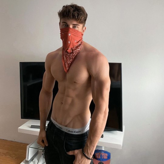 gaybitchyqueen's tweet image. 