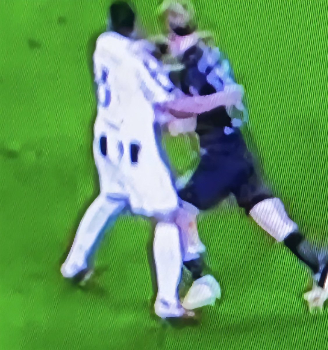 Avv_Bianco_Nero's tweet image. Poi ti svegli e c'è la conferma che la @Gazzetta_it , il suo moviolista, seguendo le cazzate del moviolista di @DAZN_IT e dei commentstori di @SkySport , scrive una cazzata perchè non è rigore e, a quanto pare vedere, c'è una fallo precedente del giocatore del Napoli: trattenuta…