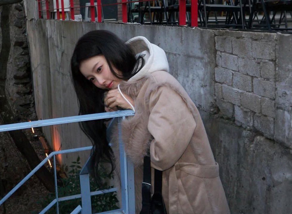 hyewon pics ❄️ tweet media