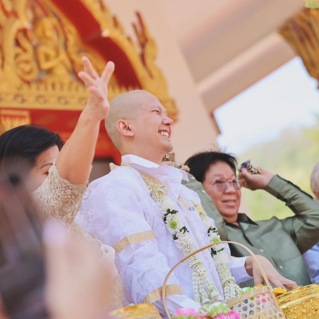 Build_FamilyFC's tweet image. IG update [23012026]  "ปิยธมฺโม" (ปิ-ยะ-ทำ-โม) เป็นฉายาทางธรรม แปลว่า "ผู้มีธรรมอันเป็นที่รัก"

#BuildJakapan @JakeB4rever 
#Beyourluve