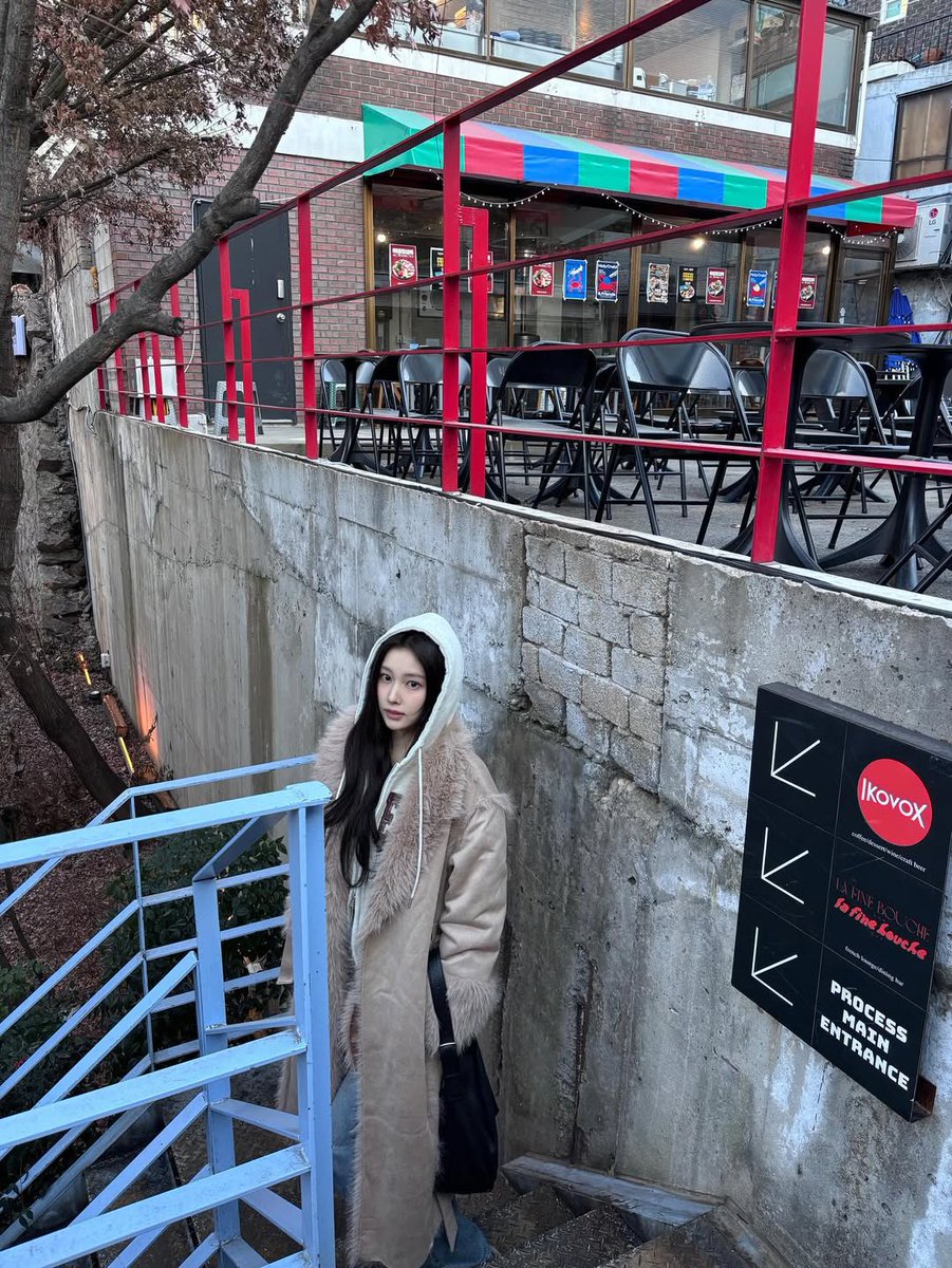 hyewon pics ❄️ tweet media