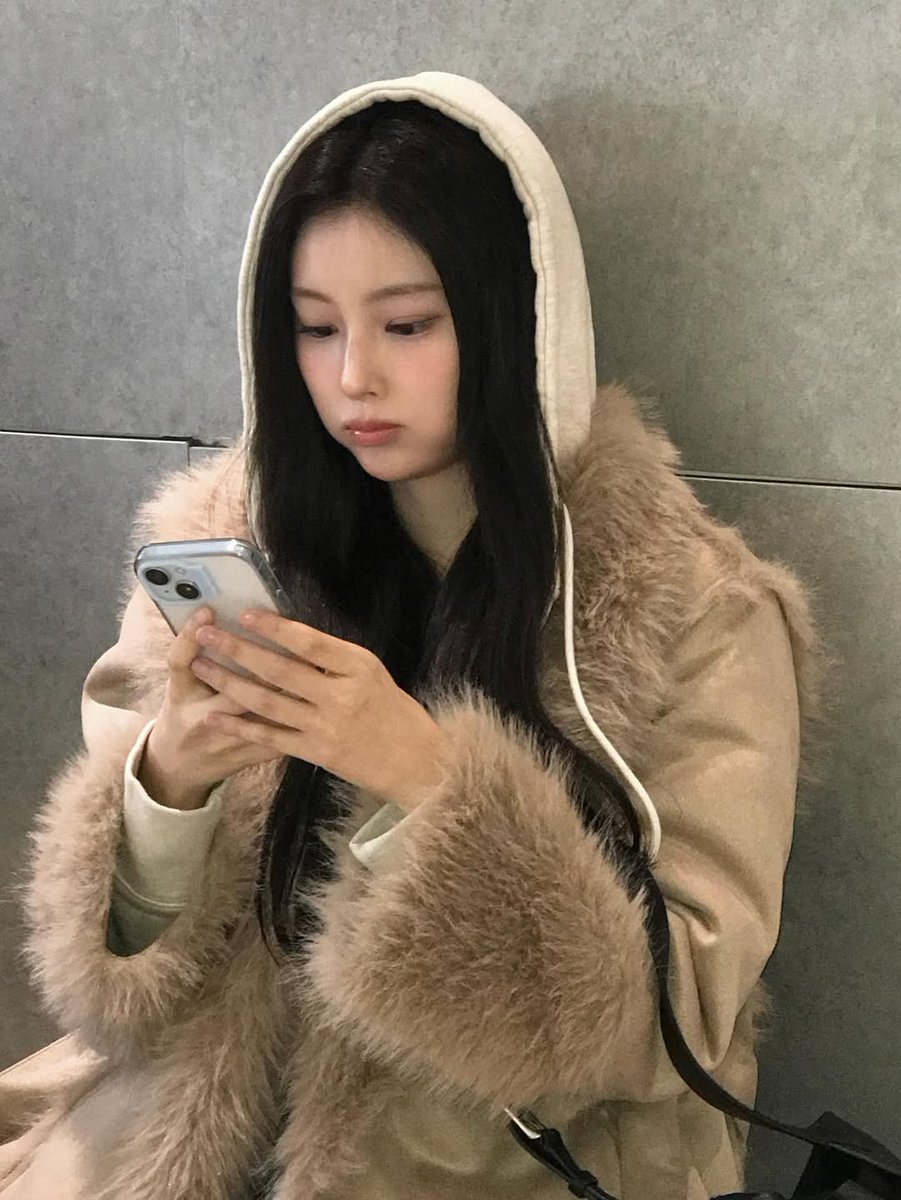 hyewon pics ❄️ tweet media
