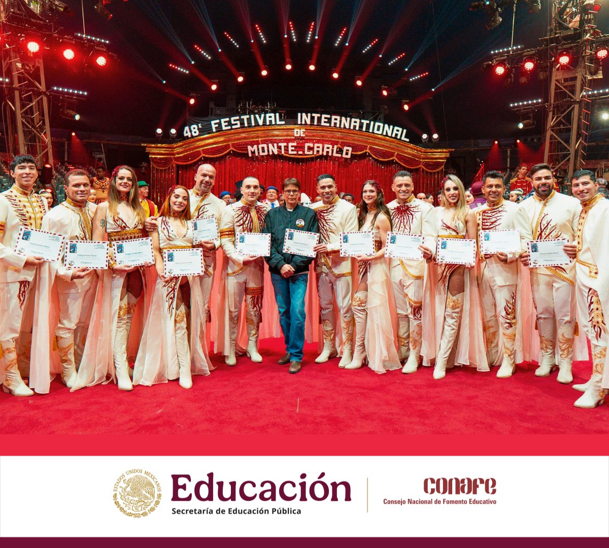 conafe_edomx's tweet photo. Felicitamos a Juan Cebolla Gasca, Martín Gasca y Graciela Gasca, exalumnos de CONAFE Edomex, del Circo R.F.G. II, ganadores del Payaso de Oro 🏆🎪 en el Festival Internacional de Circo de Montecarlo 🤸‍♂️🌍.
¡Orgullo CONAFE! 👏
#CONAFE #OrgulloCONAFE #PayasoDeOro #TalentoMexicano 🇲🇽 https://t.co/uJvBX7tjcl