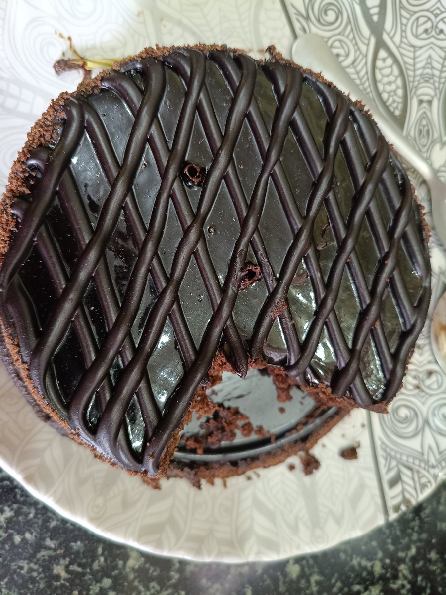 Nitesh_erit's tweet photo. @CafeCoffeeDay Ordered this dutch truffle cake yesterday. Just wanted to clarify - Does this cake ingredient include sand by any chance cause I got lots of it in this cake. Do you guys have any explanation for this? @fssaiindia https://t.co/9w5R6KBaJg