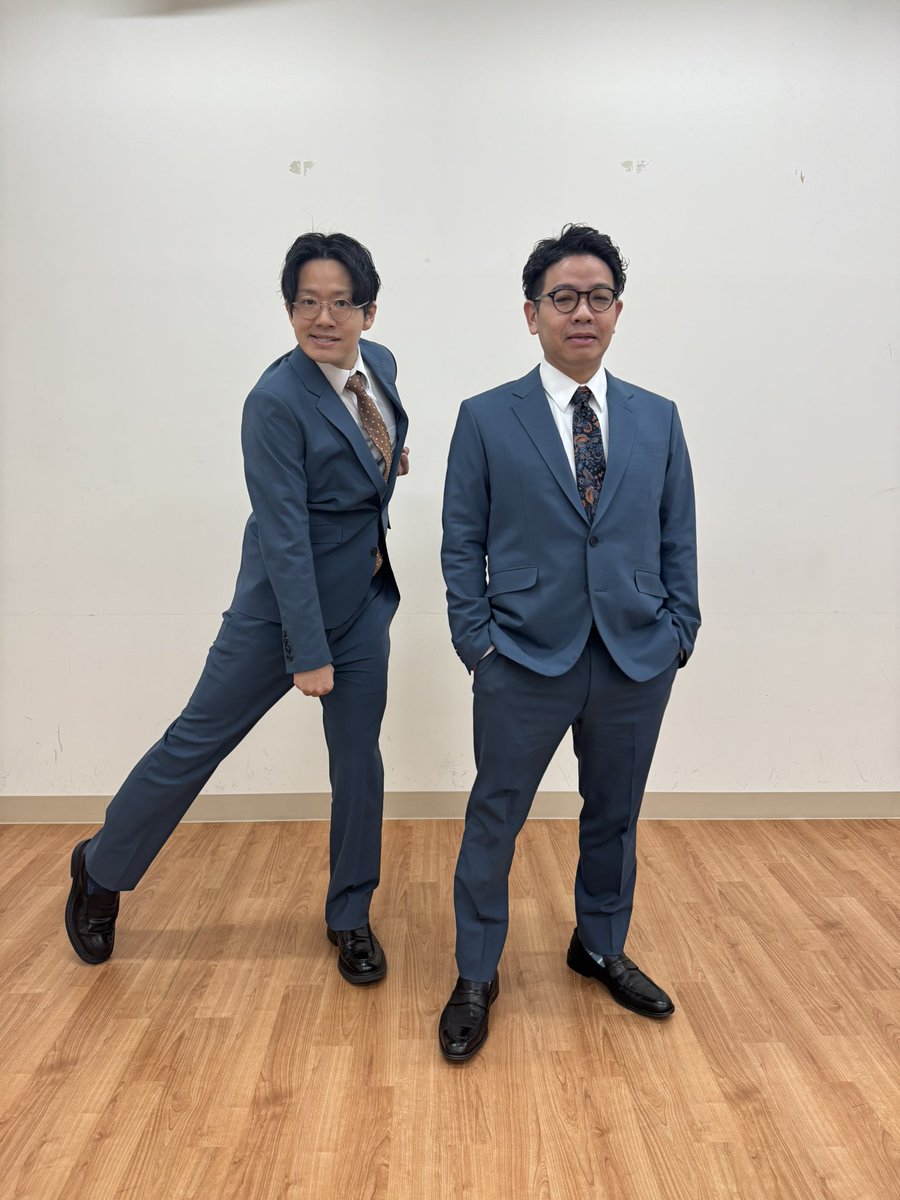 mikiasei's tweet photo. 新漫才衣装だ！！！ https://t.co/kXP7LFCqvG