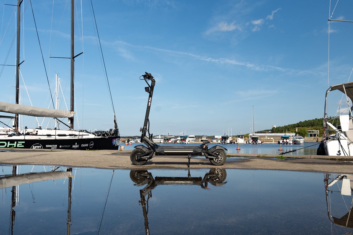 MaxfunScooter's tweet photo. Waterfront pause. Idle at the dock. One ride away from starting.
#scooter #electricscooter #maxfun10pro2 #escooterlife #ElectricRide https://t.co/OQPU8hlNsQ