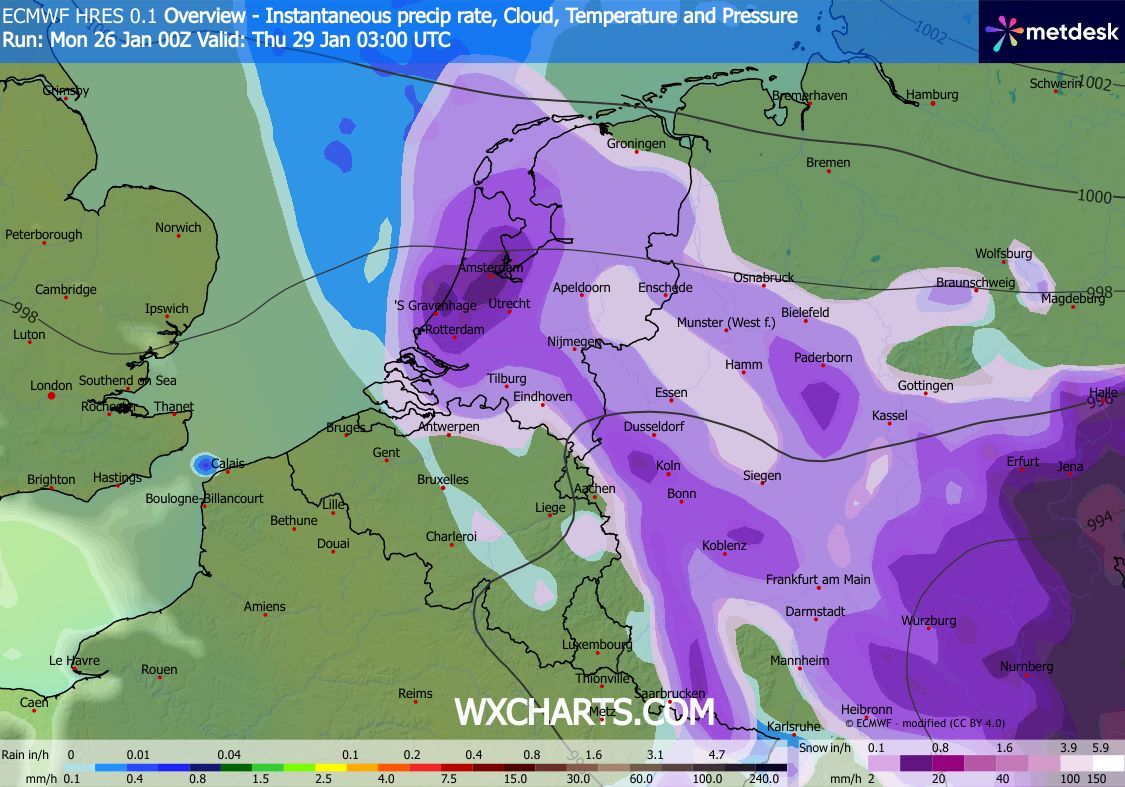 MeteoVoorne's tweet image. In het noordoosten van het land blijft het deze week winters en koud met geregeld #sneeuw en kan een sneeuwdek ontstaan van meer dan 10 cm! Ook het midden van het land maakt woensdag op donderdag kans op sneeuw. De verschillen blijven groot tussen noord en zuid! #winter ❄️☃️