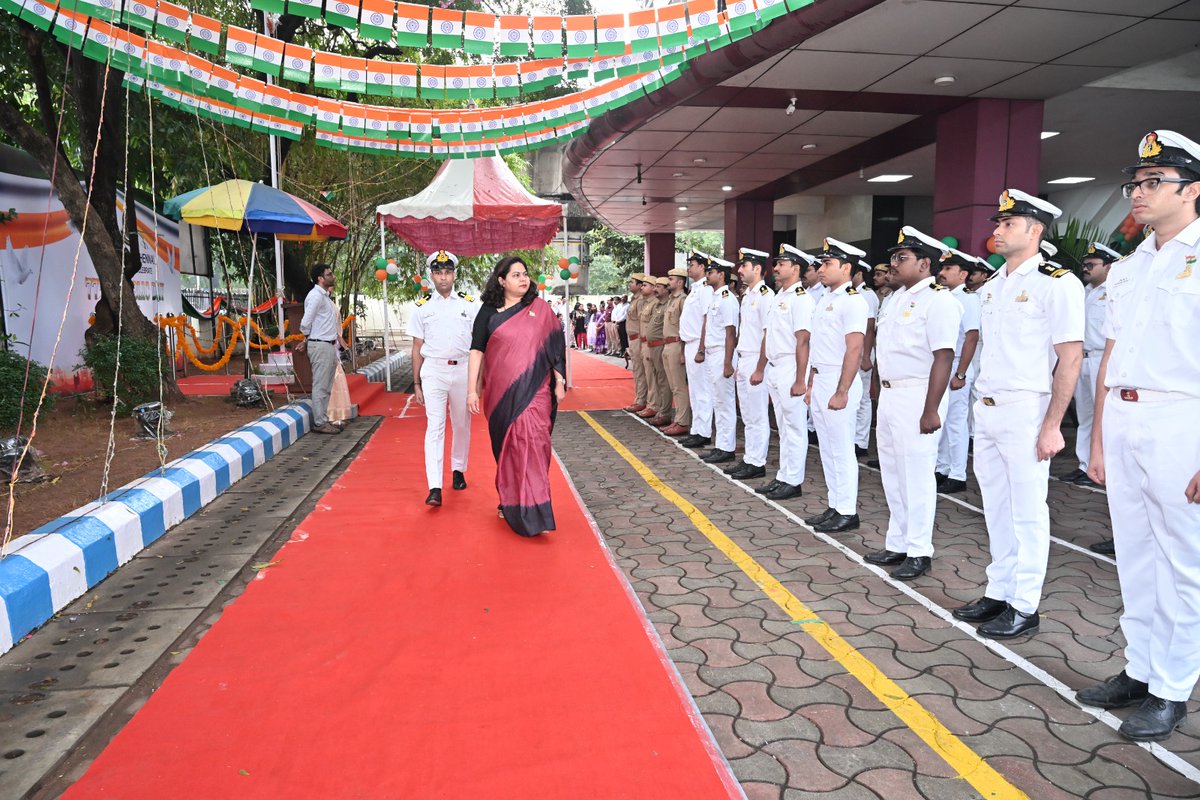 ChennaiCustoms's tweet photo. 🇮🇳 77th Republic Day celebrated at the chennai new custom house with great pride.
Honoured by the presence of the Commissioner of Customs (Air Cargo &amp; Airport) as the Chief Guest.
#RepublicDay77 @cbic_india https://t.co/nVClfW04KK