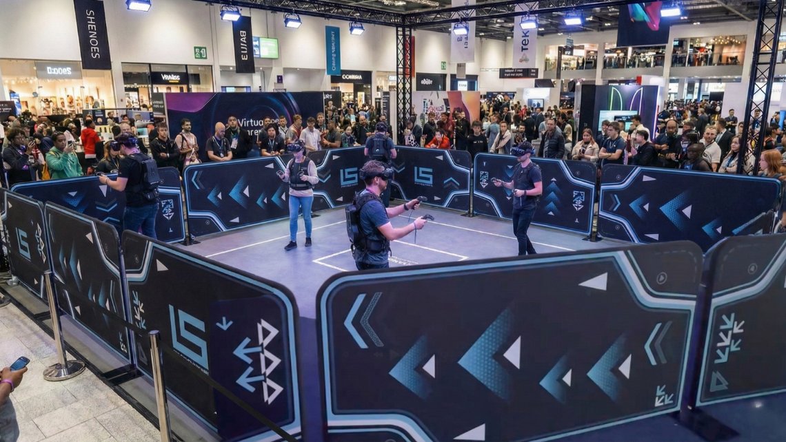 StudioImmersive's tweet image. Driving Footfall and Buzz: How Pop-Up #VirtualRealityHire Elevates UK Retail and Exhibition Stands
Attention is currency at live events. Pop-up virtual reality creates queues, conversations.
immersivestudio.co.uk/services/hoste…
#ImmersiveStudio #ExperientialMarketing #RetailInnovation