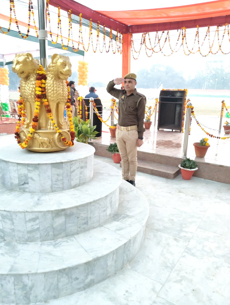 K21448530Kumar's tweet photo. 26 जनवरी — गणतंत्र दिवस
की हार्दिक शुभकामनाएं ।🇮🇳
संविधान हमारी ताकत है 💪
एकता हमारी पहचान ❤️
गर्व है भारतीय होने पर 🙏
जय हिंद! वंदे मातरम् 🇮🇳
       ।भारत माता की जय।
#RepublicDay #26January #JaiHind #77republicday https://t.co/RRvE5gOYwc