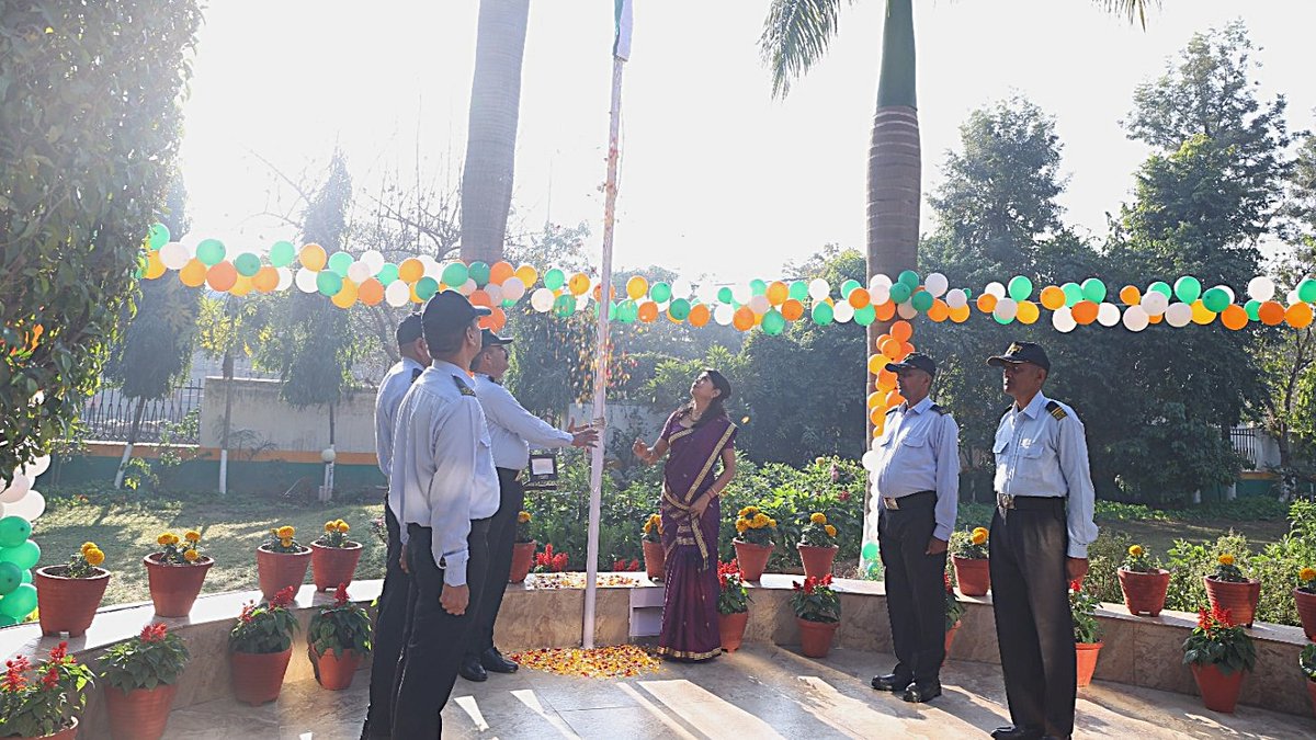 🇮🇳 The Institute proudly celebrated the 77th Republic Day, reaffirming our commitment to the values of the Constitution. With flag hoisting and collective participation of officers, officials and campus residents, the occasion reflected unity and national pride.
Jai Hind!🇮🇳