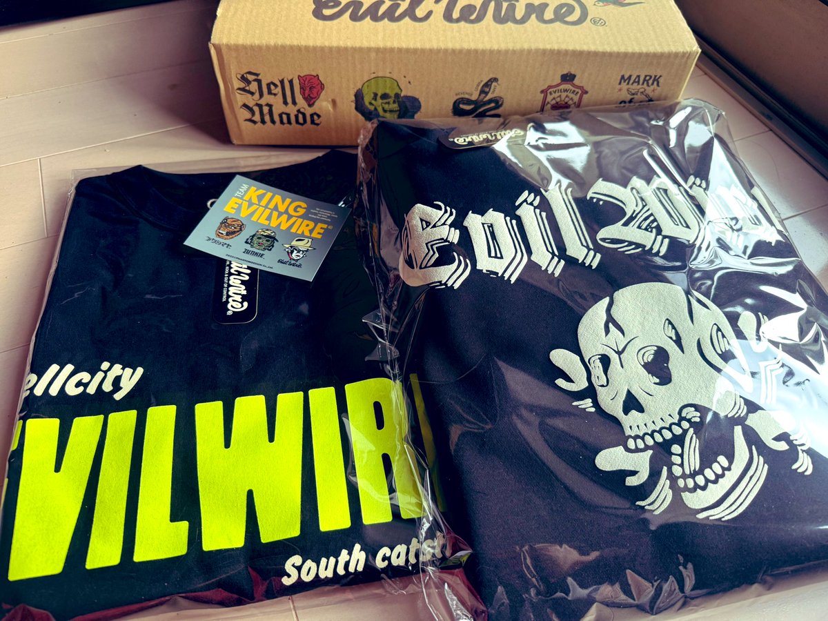 MASA_G__'s tweet image. evilwireさんからパーカー、ロンTが届いた！📦
毎回しっかりとした作りで長く愛用していきたいです。😆
#evilwire #服 #パーカー #ロンT #ミニ四駆