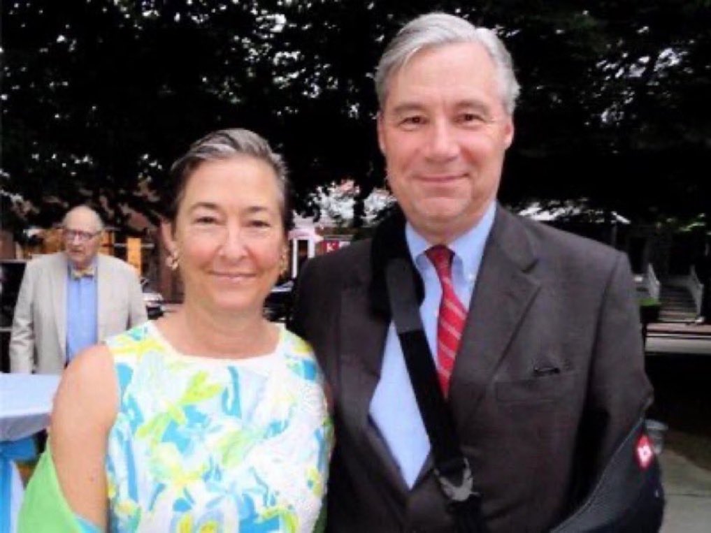 Milajoy's tweet image. 🚨SHOCKING SCANDAL: 

Senator’s Votes Pump MILLIONS into Wife’s NGO Cash Cow – You Won’t Believe the Payoff!🚨

Sen. Sheldon Whitehouse funneled over $14M in federal grants to Ocean Conservancy, where his wife Sandra raked in $2.7M. 

Ethics complaint filed, but his team cries…