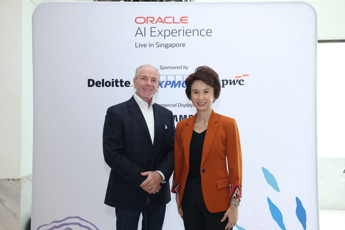 singapore_edb's tweet photo. @Oracle has partnered Digital Industry Singapore under the Enterprise Compute Initiative offering up to S$250k in cloud credits, training, and discovery workshops to empower 300 #Singapore-based businesses on their #AI journey. Read more: https://t.co/37lf6U6eYf https://t.co/8zHAQlH5Hm
