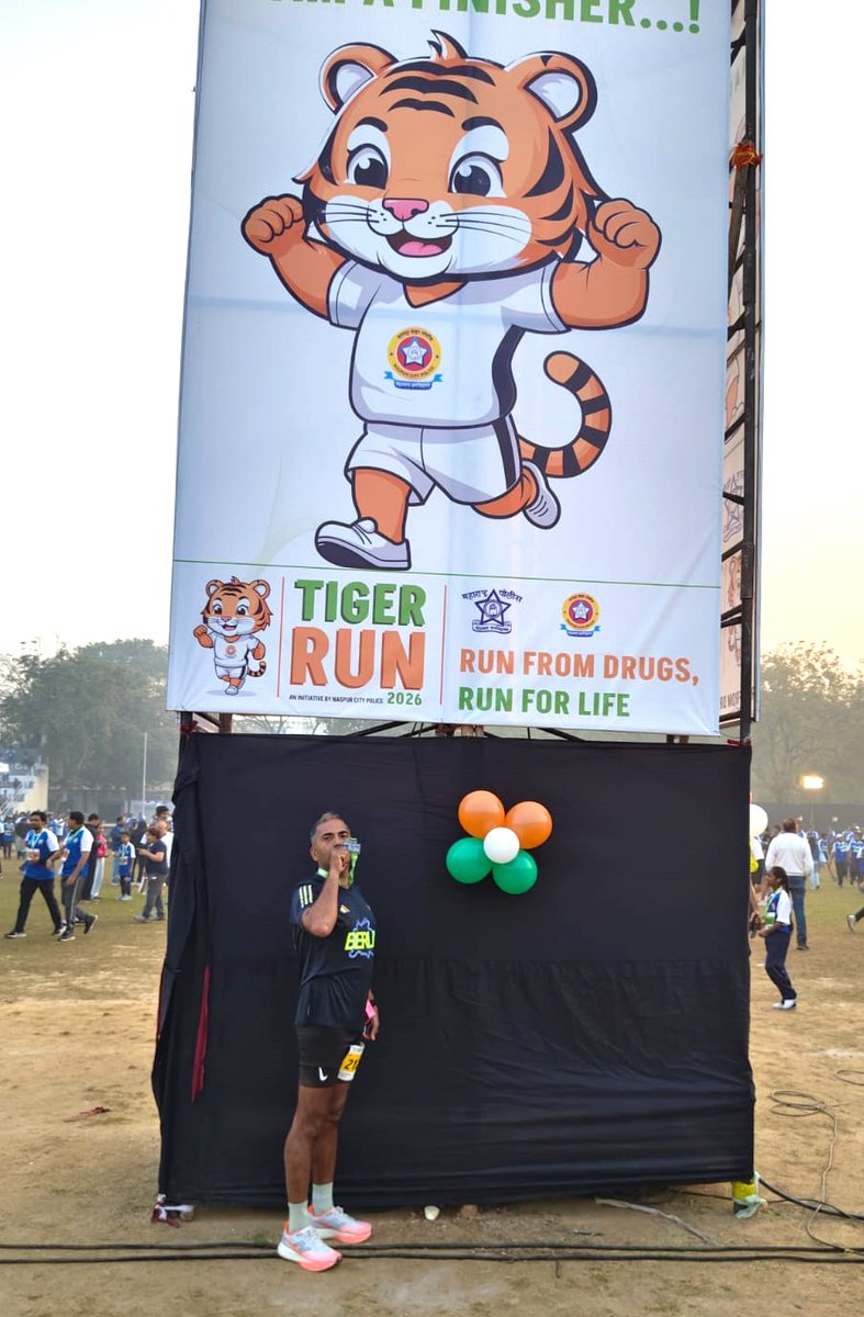 SSBCTCSAPRI's tweet photo. Sh. Mukesh Kumar, DIG, CTC, SSB Sapri, successfully completed Tiger Run 2026 at Nagpur on 25 January 2026. Organized by Nagpur City Police, the event promoted fitness and a drug-free society, inspiring officers, personnel, and citizens through strong participation.
@SSB_INDIA https://t.co/s4DlmEsf4H