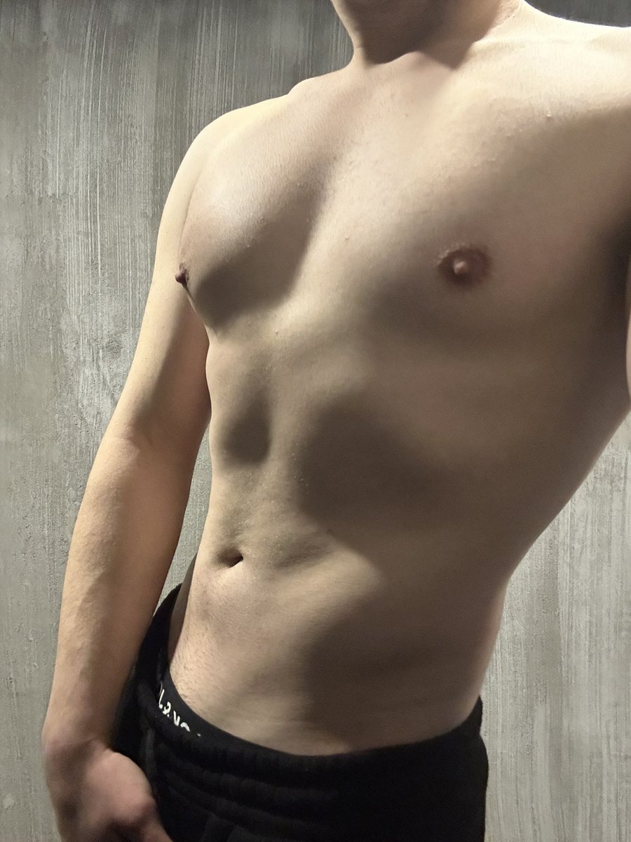 ButVerySad's tweet image. Face/Body